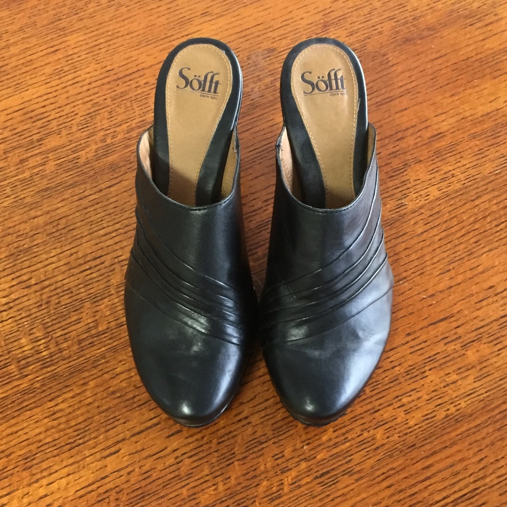 Black leather Mules (EUC)